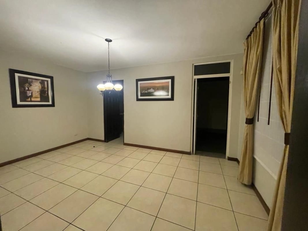 VENDO CASA SOLANA EN CONDADO NARANJO — Casa en Venta en Condado Naranjo, Zona 4 Mixco, Guatemala, Ciudad — foto 7 de 16