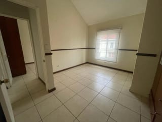 VENDO CASA SOLANA EN CONDADO NARANJO — Casa en Venta en Condado Naranjo, Zona 4 Mixco, Guatemala, Ciudad — miniatura 6 de 16