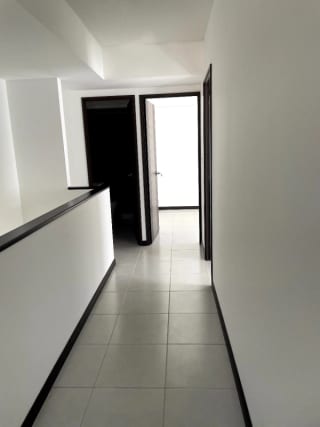 VENDO VILLA ESTILO TOM HAUSE DOS NIVELES EN CONDADO NARANJO — Apartamento en Venta en Condado Naranjo, Zona 4 Mixco, Guatemala, Ciudad — miniatura 12 de 16