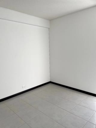 VENDO VILLA ESTILO TOM HAUSE DOS NIVELES EN CONDADO NARANJO — Apartamento en Venta en Condado Naranjo, Zona 4 Mixco, Guatemala, Ciudad — miniatura 10 de 16