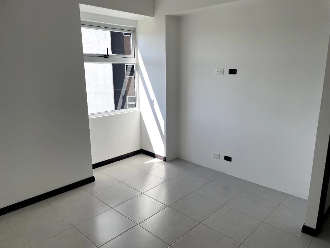 VENDO VILLA ESTILO TOM HAUSE DOS NIVELES EN CONDADO NARANJO — Apartamento en Venta en Condado Naranjo, Zona 4 Mixco, Guatemala, Ciudad — foto 9 de 16