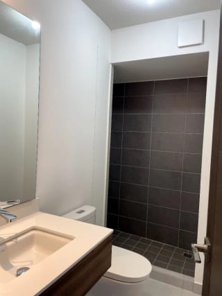 VENDO VILLA ESTILO TOM HAUSE DOS NIVELES EN CONDADO NARANJO — Apartamento en Venta en Condado Naranjo, Zona 4 Mixco, Guatemala, Ciudad — miniatura 6 de 16