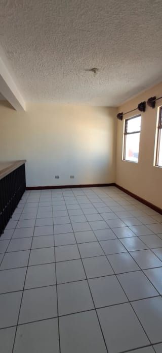Casa en VENTA en Los Manantiales — Casa en Venta en Carretera a El Salvador, Guatemala, Ciudad — miniatura 11 de 14