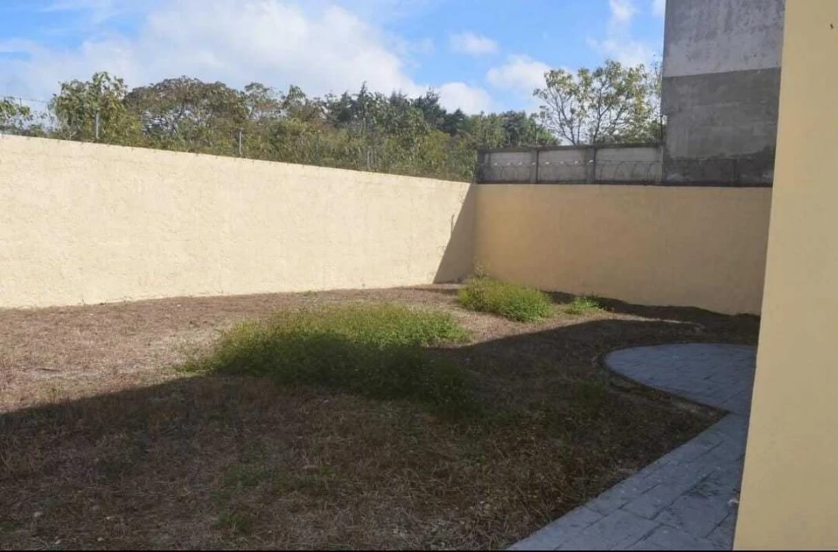 Casa en VENTA en Los Manantiales — Casa en Venta en Carretera a El Salvador, Guatemala, Ciudad — foto 4 de 14