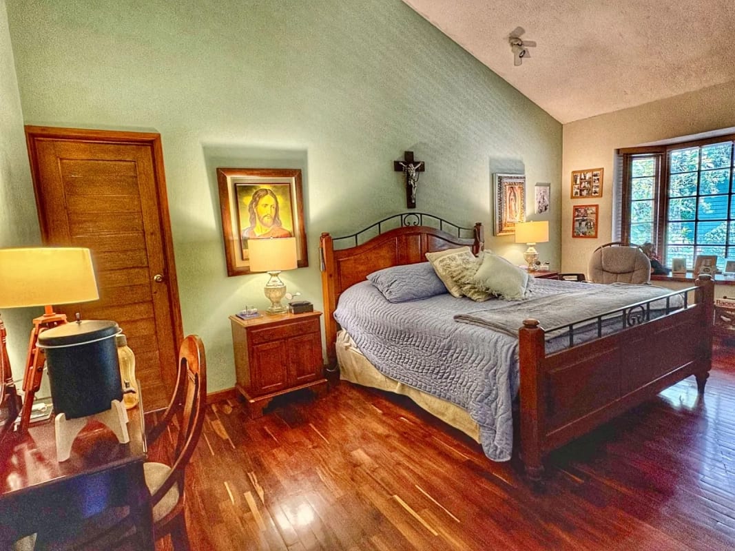 HERMOSA CASA EN RESIDENCIALES LA CRUZ — Casa en Venta en Santa Catarina Pinula, Guatemala, Ciudad — foto 6 de 11