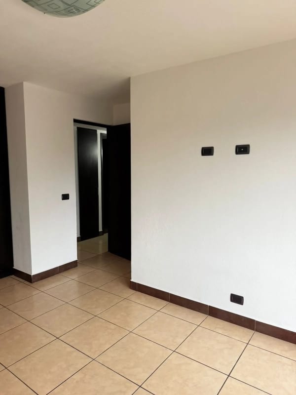 BONITO APARTAMENTO EN VENTA EN JARDINES DE LAS CHARCAS ZONA 11 — Apartamento en Venta en Jardines de Las Charcas, Zona 11, Guatemala, Ciudad — foto 4 de 6