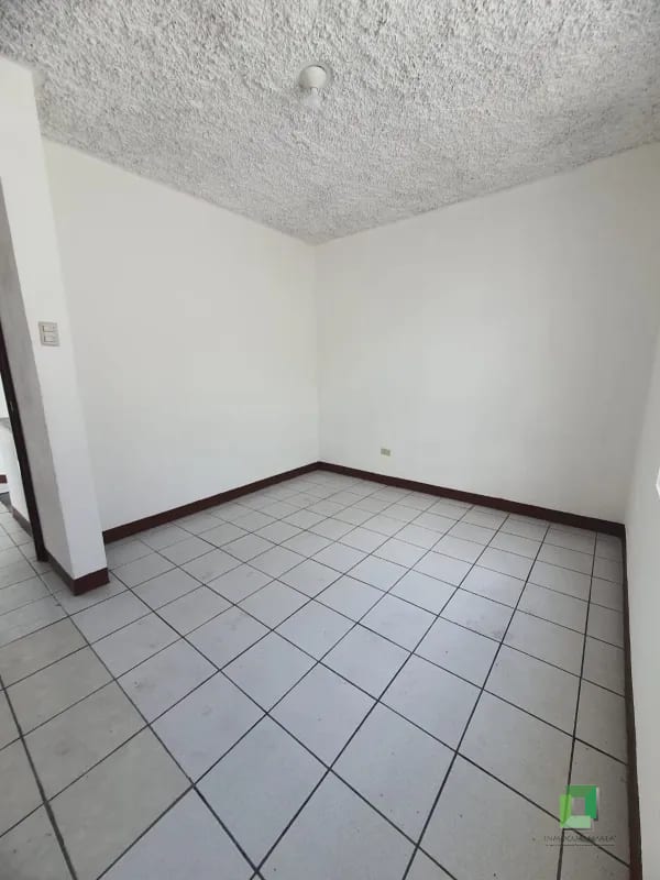 Casa Venta San Cristóbal — Casa en Venta en Zona 8 Mixco, Guatemala, Ciudad — foto 4 de 16