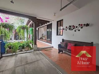 Renta de casa amueblada — Casa en Alquiler en San Lucas Sacatepéquez, Sacatepéquez — miniatura 1 de 15