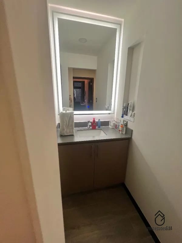 Apartamento con terraza y jardin 4 hab — Apartamento en Venta en Zona 10, Guatemala, Ciudad — foto 10 de 15