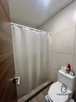Apartamento con terraza y jardin 4 hab — Apartamento en Venta en Zona 10, Guatemala, Ciudad — miniatura 9 de 15