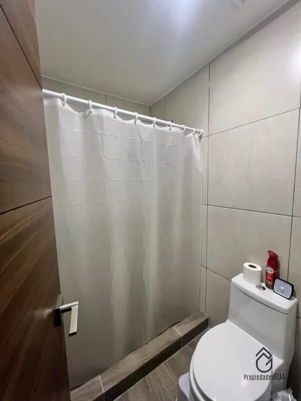 Apartamento con terraza y jardin 4 hab — Apartamento en Venta en Zona 10, Guatemala, Ciudad — foto 9 de 15