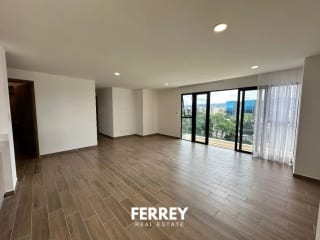 parque 14, amplio con cuarto de servicio — Apartamento en Alquiler en Parque 14, Zona 14, Guatemala, Ciudad — miniatura 1 de 15
