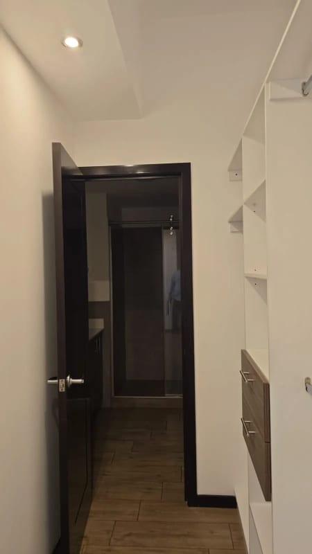 Apartamento en venta, Edificio Casalini zona 10 — Apartamento en Venta en Cassalini, Zona 10, Guatemala, Ciudad — foto 4 de 11