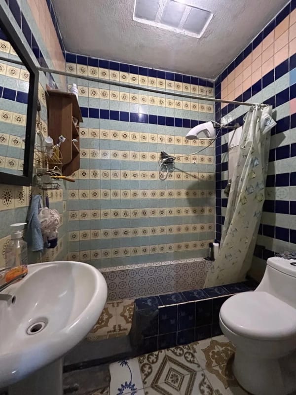 Casa en venta en zona 4 Mixco Monte Real con locales comerciales — Casa en Venta en Zona 4 Mixco, Guatemala, Ciudad — foto 7 de 16