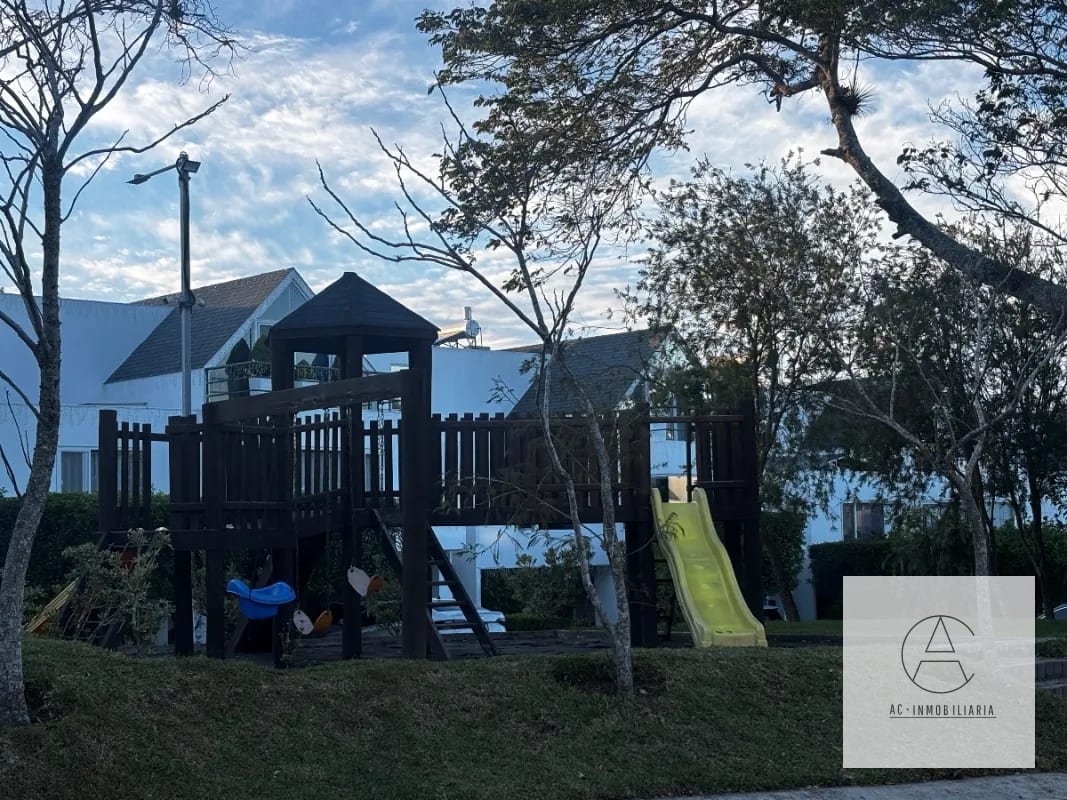 Casa en venta 4 dormitorios, Campos de San Isidro — Casa en Venta en Campos de San Isidro II, Zona 16, Guatemala, Ciudad — foto 1 de 17
