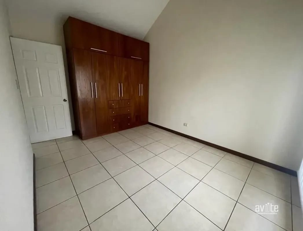 CONDADO NARANJO. Casa tipo Solana en venta, dentro de Alameda Norte $425,000 — Casa en Venta en Condado Naranjo, Zona 4 Mixco, Guatemala, Ciudad — foto 9 de 15
