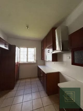 Amplia casa en renta en Condominio Entreverdes — Casa en Alquiler en Entreverdes, Carretera a El Salvador, Guatemala, Ciudad — miniatura 6 de 10