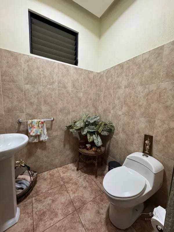 Casa en venta - Bellas Luces - Santa Catarina Pinula — Casa en Venta en Santa Catarina Pinula, Carretera a El Salvador, Guatemala, Ciudad — foto 7 de 11