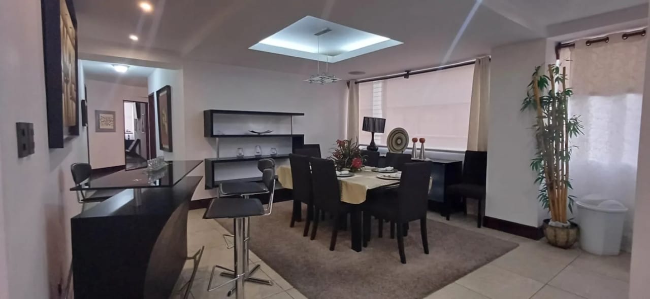 Apartamento amueblado en renta o venta en zona 10 — Apartamento en Alquiler en Zona 10, Guatemala, Ciudad — foto 15 de 16
