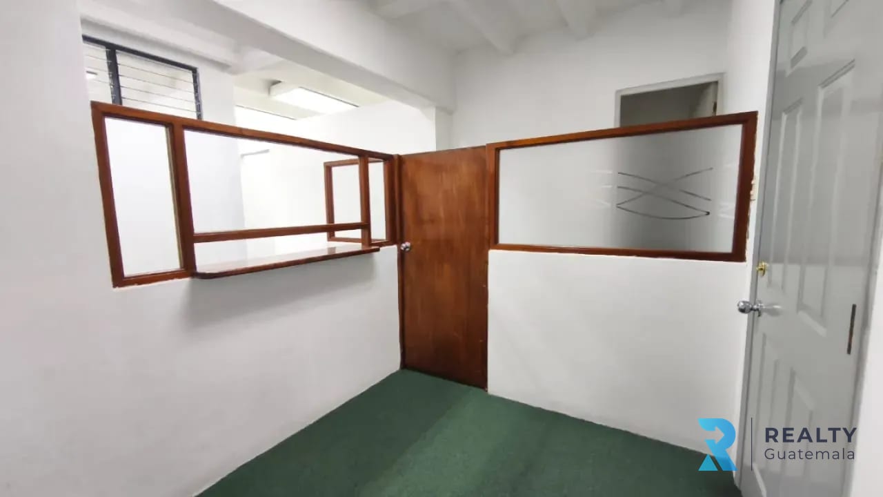 VENDO Oficina Plaza Buró, zona 10 sobre 20 calle — Oficina en Venta en Plaza Buró, Zona 10, Guatemala, Ciudad — foto 1 de 9