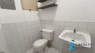 VENDO Oficina Plaza Buró, zona 10 sobre 20 calle — Oficina en Venta en Plaza Buró, Zona 10, Guatemala, Ciudad — miniatura 2 de 9