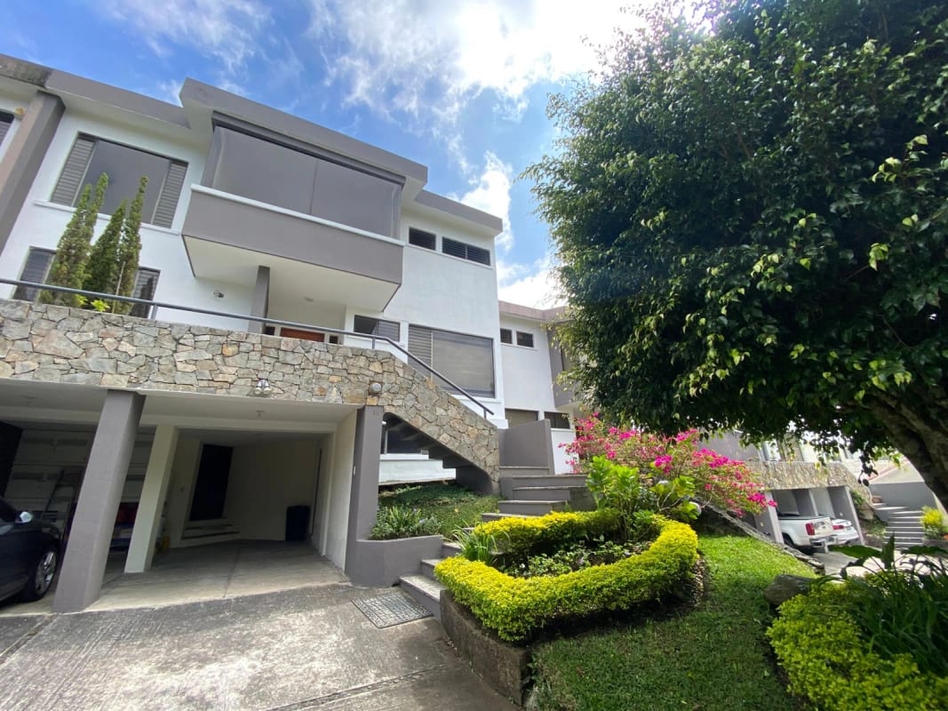 CASA EN VENTA RESIDENCIAL VIZCAYA — Casa en Venta en km 16-20, Carretera a El Salvador, Guatemala, Ciudad — foto 3 de 4