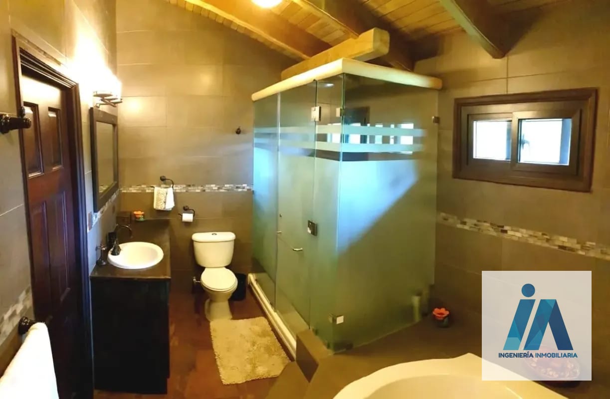 CASA DE LUJO  AMUEBLADA EN VENTA - 📍Jardines de Santiago | Sacatepéquez — Casa en Venta en Santiago Sacatepéquez, Sacatepéquez — foto 3 de 16