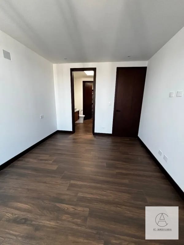 Casa en renta en Molie, zona 10 — Casa en Alquiler en Zona 10, Guatemala, Ciudad — foto 4 de 16