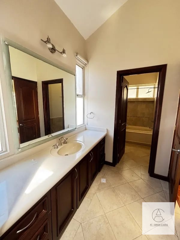 Casa en venta en Portal del Bosque, CES — Casa en Venta en Portal del Bosque, Carretera a El Salvador, Guatemala, Ciudad — foto 7 de 14