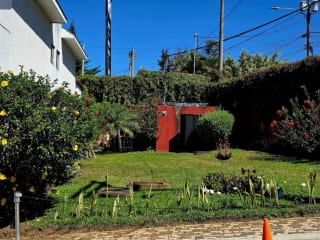 CASA EN VENTA SAN CRISTÓBAL A LA PAR DE SANKRIS MALL — Casa en Venta en Zona 8 Mixco, Guatemala, Ciudad — miniatura 4 de 9