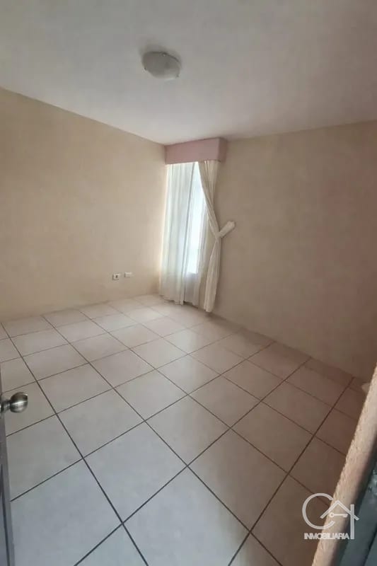 Casa en Venta - Los Olivos zona 18 — Casa en Venta en los olivos, Zona 18, Guatemala, Ciudad — foto 3 de 14
