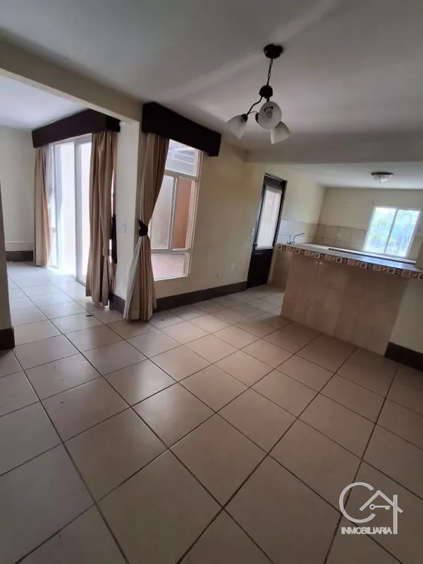 Casa en Venta - Los Olivos zona 18 — Casa en Venta en los olivos, Zona 18, Guatemala, Ciudad — foto 11 de 14