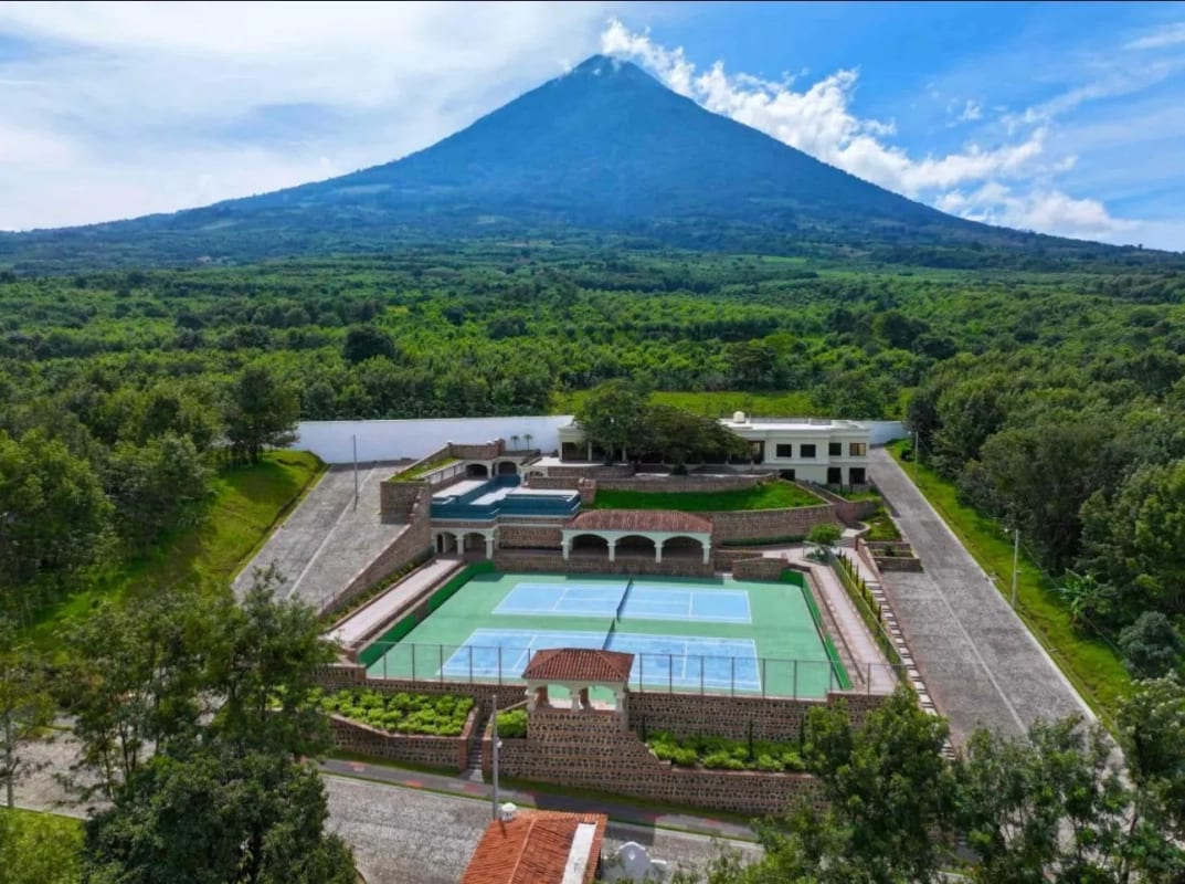 Terreno con planos y excelente vista en Antigua Gardens — Terreno en Venta en Antigua Gardens, Alotenango, Sacatepéquez — foto 4 de 5