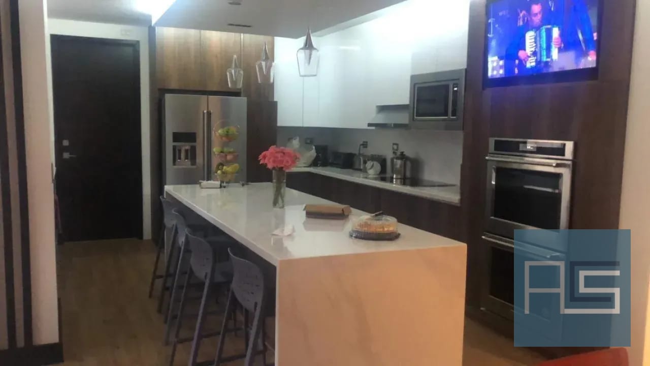 Moderno y amplio apartamento de 2 niveles, 4 hab. con jardín y 3 parqueos en Venta — Apartamento en Venta en Vivalt, Zona 10, Guatemala, Ciudad — foto 11 de 14