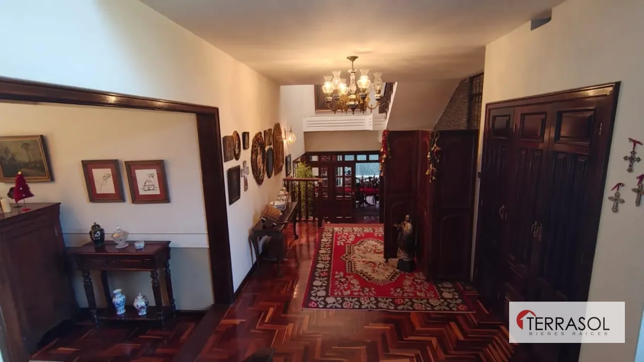 Casa en venta en Zona 13 – Elgin II | Casa de esquina con amplios jardines — Casa en Venta en Elgin, Zona 13, Guatemala, Ciudad — foto 12 de 13