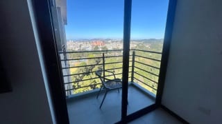 Apartamento Amueblado y Equipado MIRA zona 10 — Apartamento en Alquiler en Mira, Zona 10, Guatemala, Ciudad — miniatura 7 de 16