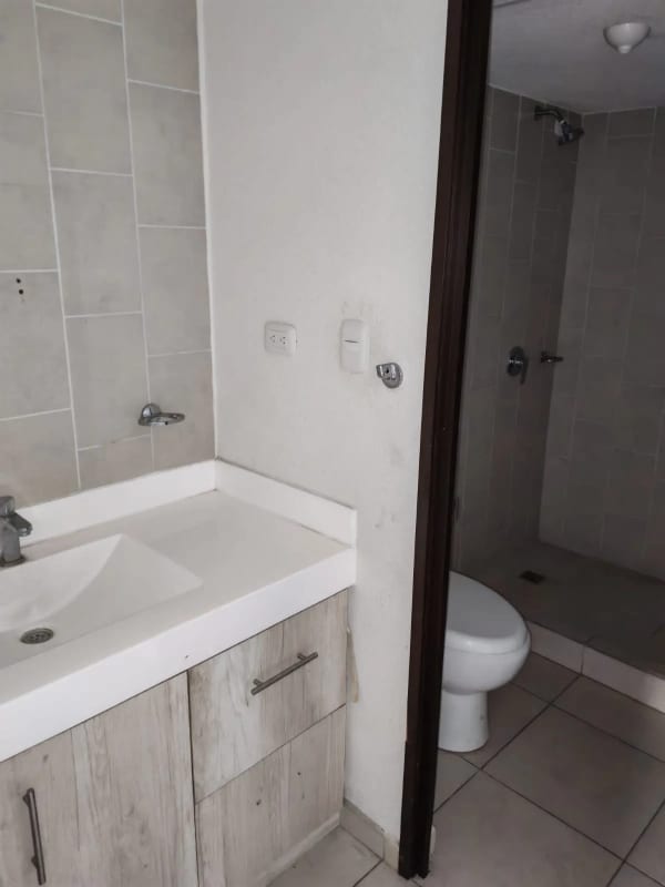 HACIENDA DE LAS FLORES. ANDANA 2. CASA TIPO TOWNHOUSE. 3 NIVELES. CASA FHA. ENGANCHE: Q. 43,800 — Apartamento en Venta en Villa Nueva, Guatemala, Ciudad — foto 8 de 17