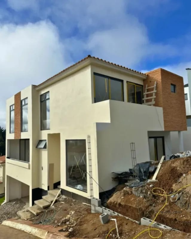 CASA EN VENTA EN CAES, ARRAZOLA KM 16.5 EN CONSTRUCCION — Casa en Venta en Carretera a El Salvador, Guatemala, Ciudad — foto 1 de 8