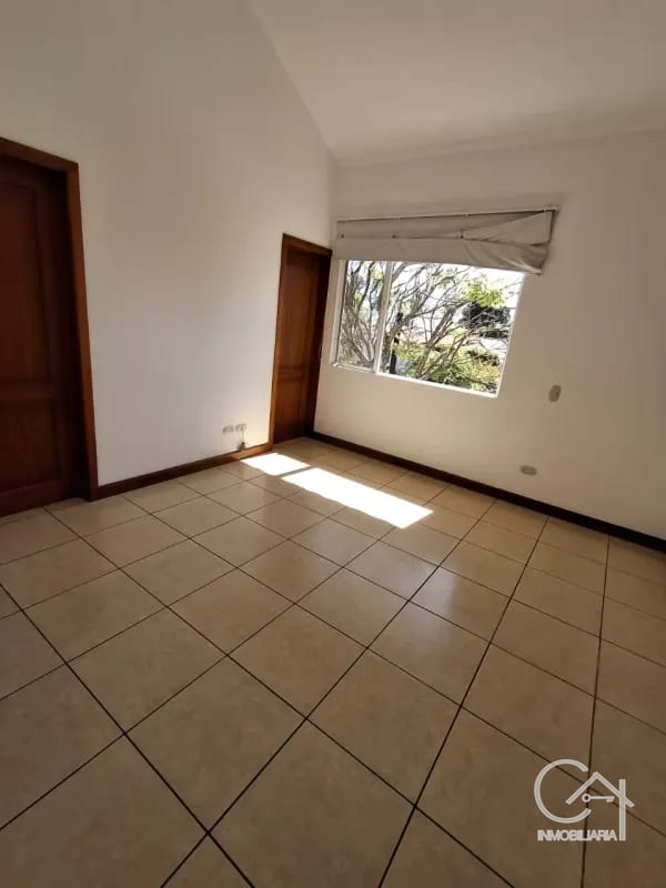 CASA en Venta - Portal del Bosque CAES — Casa en Venta en Portal del Bosque, Carretera a El Salvador, Guatemala, Ciudad — foto 15 de 17
