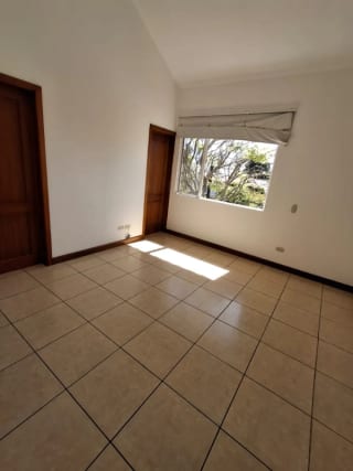CASA en Venta - Portal del Bosque CAES — Casa en Venta en Portal del Bosque, Carretera a El Salvador, Guatemala, Ciudad — miniatura 15 de 17