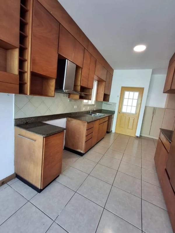 CASA en Venta - Portal del Bosque CAES — Casa en Venta en Portal del Bosque, Carretera a El Salvador, Guatemala, Ciudad — foto 14 de 17