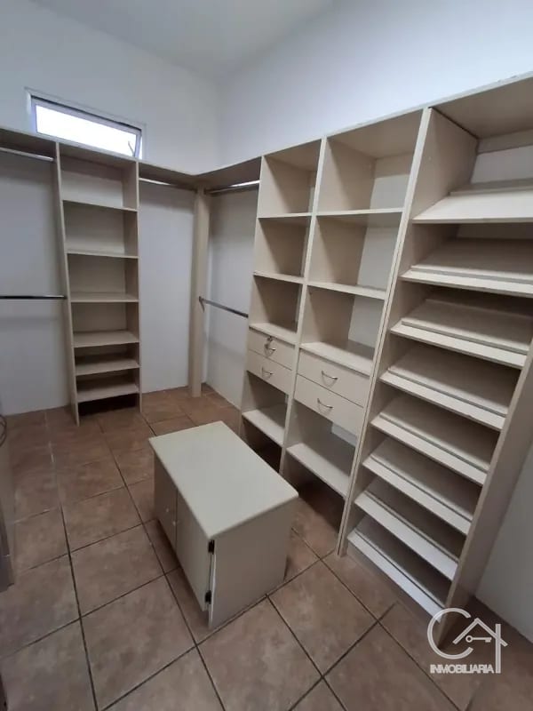 CASA en Venta - Portal del Bosque CAES — Casa en Venta en Portal del Bosque, Carretera a El Salvador, Guatemala, Ciudad — foto 9 de 17