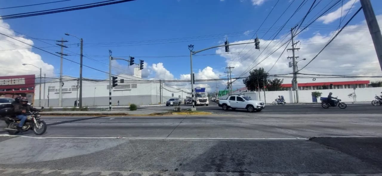 Alquiler terreno sobre la Avenida Petapa Zona 12 — Terreno en Alquiler en Avenida Petapa, Zona 12, Guatemala, Ciudad — foto 5 de 6