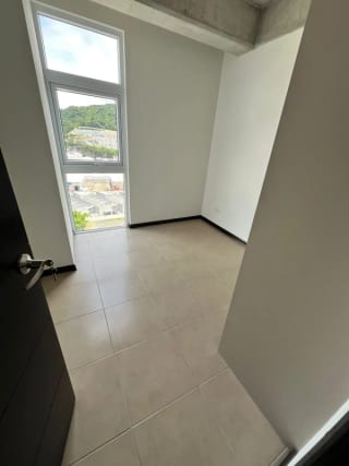 Apartamento en renta para estrenar! En Bulevar El Naranjo — Apartamento en Alquiler en Bosques de San Nicolás, Zona 4 Mixco, Guatemala, Ciudad — miniatura 2 de 10