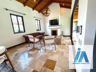 CASA EN VENTA – 📍Club Residencial Los Franciscanos, Antigua Guatemala | Combina lujo y exclusividad en un entorno natural — Casa en Venta en Antigua, Sacatepéquez — miniatura 14 de 17