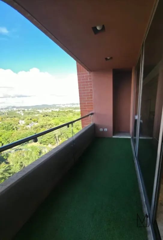 Apartamento en Alquiler | Casa Margarita | Zona 10 | Amplio • Familiar • Ubicación premium — Apartamento en Alquiler en Casa Margarita, Zona 10, Guatemala, Ciudad — foto 2 de 9