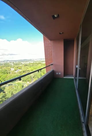 Apartamento en Alquiler | Casa Margarita | Zona 10 | Amplio • Familiar • Ubicación premium — Apartamento en Alquiler en Casa Margarita, Zona 10, Guatemala, Ciudad — miniatura 2 de 9