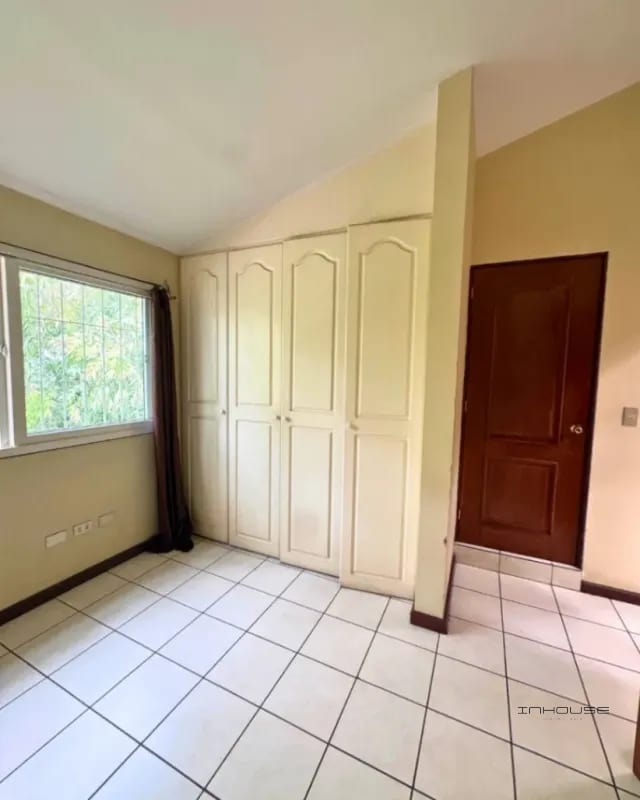 CASA EN VENTA EN ZONA 16 FRENTE AL COLEGIO SUIZO AMERICANO — Casa en Venta en Zona 16, Guatemala, Ciudad — foto 4 de 10