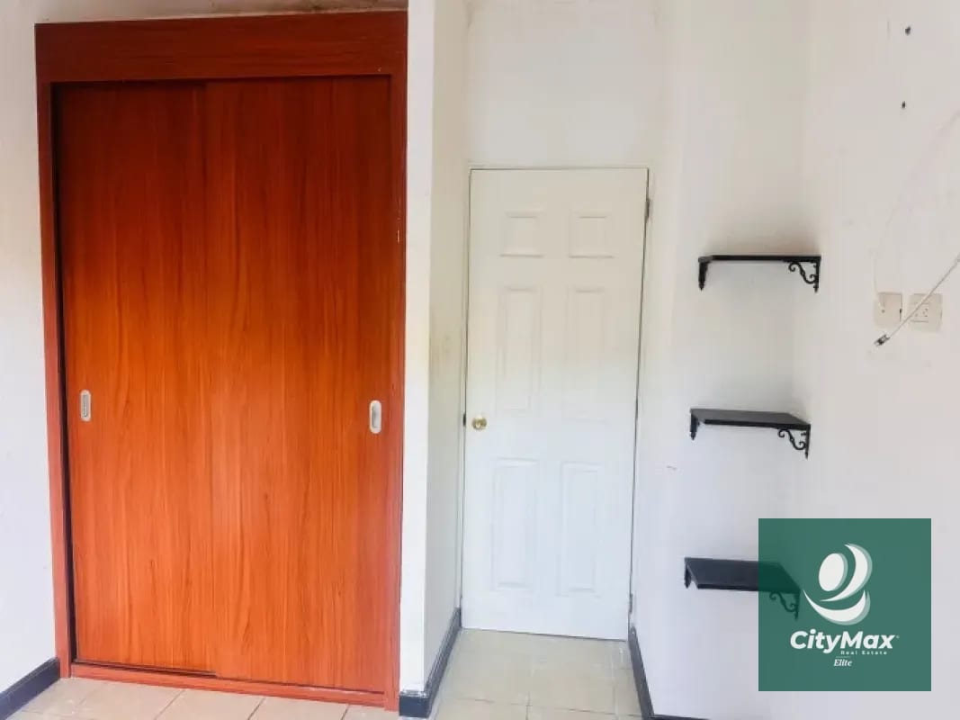 CASA EN VENTA - CONDOMINIO CAÑADAS DE SAN JOSE — Casa en Venta en San José Pinula, Carretera a El Salvador, Guatemala, Ciudad — foto 2 de 4