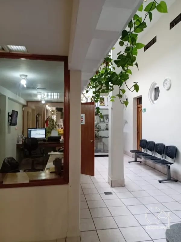 Edificio en RENTA Parte Frontal - Zona 1 — Edificio en Alquiler en Zona 1, Guatemala, Ciudad — foto 1 de 12